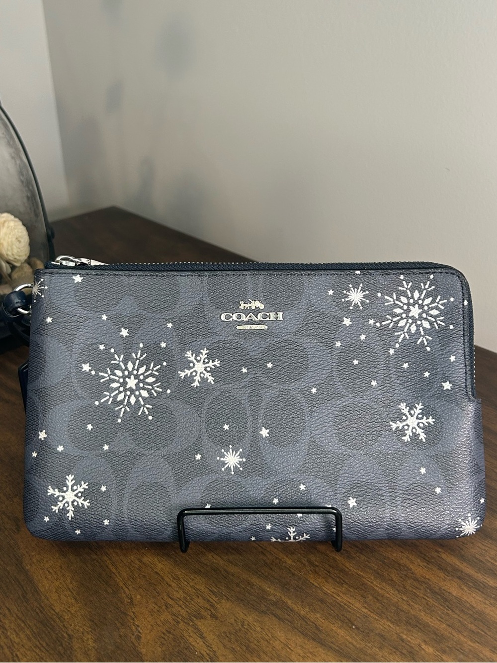 Coach NWT Navy Signature Snowflake Wristlet
